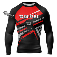 Rashguard de MMA pour homme SINEWY SPORTS de haute qualité, personnalisable, à manches longues, noir et rouge, avec logo personnalisé, séchage rapide, coupe ajustée, compression