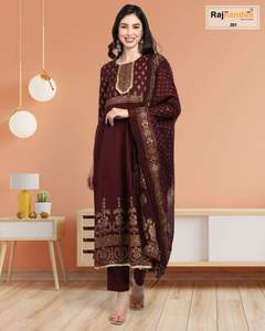 Conjunto de ropa de algodón puro con estampado, bordado y estampado a la moda - Product Image 4