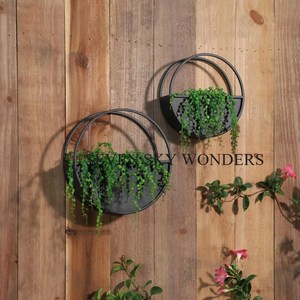 Nouvelle conception tenture murale jardinières et Pots de fleurs en métal classique moderne de qualité supérieure jardinières murales suspendues en fer couleur noire - Product Image 5
