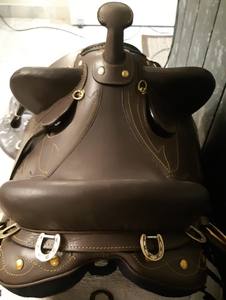 Selle Western en cuir véritable pour jeunes Stockman Marron Robuste Personnalisable Marque Shyam International - Product Image 3