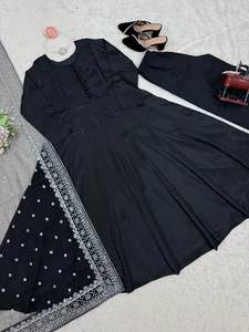 Conjunto de traje de seda Chinon de diseñador exclusivo, Dupatta bordada de red suave de lujo ligero para tallas de fiesta de Bollywood, verano e invierno - Product Image 5