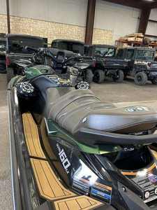 Moto Acuática Kawasaki Ultra 160LX 2025, Nueva, Superventas, Motor de 2 Tiempos, 4 Cilindros, 1800cc, 3 Asientos, 226-300HP, Aluminio, Automática - Product Image 2