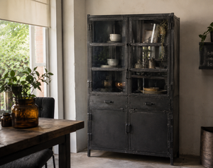 Meuble de présentation artisanal en fer industriel moderne Akku Art Exports, personnalisable en couleur, taille et finition, pour salon - Product Image 2