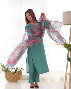 Meilleure qualité, nouveau design moderne, broderie en rayonne pure, Kurti personnalisé brodé à la main pour femmes, Inde - Product Image 3
