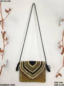 Pochette de plage pour femme Banjara Boho Designer, faite à la main, décontractée, en cuir artisanal, ornée de perles et de broderies en pierre, multi-usages - Product Image 4