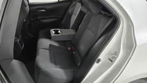 Toyota Corolla Hatchback SE FWD 2019 d'occasion en excellent état, conduite à gauche, 50 001-75 000 miles, norme d'émission Euro IV, 5 places - Product Image 2