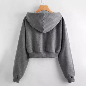 เสื้อครอปฮู้ดดี้ผู้หญิง ผ้าเทอร์รี่ฟอกสี ทรงสลิมฟิต ผ้าฝ้าย 100% เนื้อผ้านุ่ม โลโก้ด้านหน้า น้ำหนักเบา เหมาะสำหรับออกกำลังกายและสวมใส่ในชีวิตประจำวัน - Product Image 2