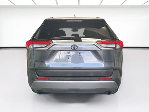 Toyota RAV4 LIMITED 2021 Seminuevo, SUV de 5 Asientos, Faros LED, Interior Oscuro, Aire Acondicionado Automático, Asientos Manuales, Neumáticos R18, Volante a la Izquierda (LHD) - Product Image 2