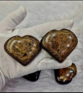 Cœur en cristal de bronzite pour la méditation - Articles de cristal de qualité supérieure pour le Vastu à la maison et articles de Feng Shui pour la bonne fortune - Idéal pour la Pooja - Product Image 1