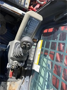 TAKEUCHI TL8R 2019 Performance puissante d'occasion Meilleur mini chargeuse sur chenilles compacte petite chargeuse compacte avec godet à vendre - Product Image 6