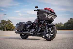 Motocicleta de Turismo de Alto Rendimiento con Motor V-Twin de 1900–2000cc - Product Image 5