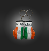 Porte-clés de haute qualité en forme de mini-gant de boxe en cuir PU, personnalisé avec logo du drapeau irlandais et poignet à lacets