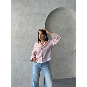 Blusa de Mujer con Detalles de Popelina a Rayas - Product Image 5