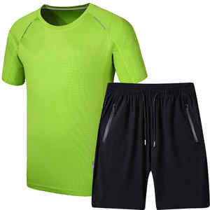 OSTORWEARS ENTERPRISES Ensembles de vêtements de sport de luxe pour l'été Vêtements de sport professionnels pour hommes Style survêtement de sport - Product Image 3