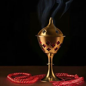 เตาเผากำยานทองเหลืองสำหรับตกแต่งห้องนั่งเล่น สร้างบรรยากาศหอมสดชื่นและเพิ่มความสวยงามให้กับการตกแต่งบ้าน - Product Image 1