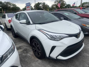รถซีดาน Toyota C-HR Le 4dr ครอสโอเวอร์ปราศจากอุบัติเหตุรถ2021 - Product Image 3
