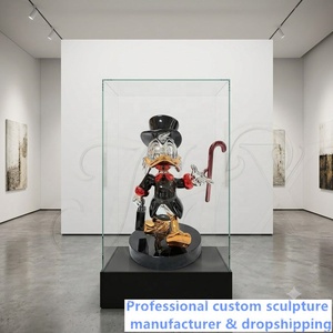 Estatua de Scrooge McDuck Cromada, Escultura de Lujo en Resina Estilo Pop Art, Pato Rojo Cromado con Bastón, Decoración de Alta Gama para Hogar u Oficina - Product Image 3