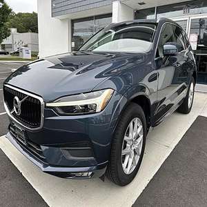 SUV automatique essence 2L I-4 Momentum Drive-E, transmission intégrale AWD, XC60 T5 2022 d'occasion - Product Image 2