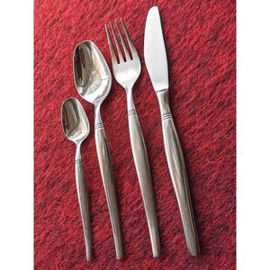 Couverts de créateur en argent antique poli avec poignée en forme de nœud tressé complet Guangzhou Couteau à dessert italien Fourchette Cuillère - Product Image 3