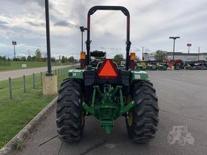 2025 Johnn 4044M Mini Tractor 4WD 4x4 160HP 180HP 70HP 45HP 120HP 90HP 100HP 40HP Bomba esencial Caja de cambios del motor - Product Image 4