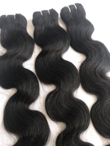 Bonne Qualité de Cuticule Vierge Brute Non Transformée Alignée Bonne Densité Vague de Corps Cheveux Humains Pour Les Femmes Noires Extensions de Cheveux Bundles - Product Image 3