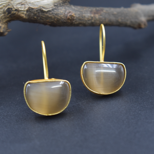 Boucles d'oreilles en laiton plaqué or bijoux boucles d'oreilles en or 18 carats pour femmes cadeaux de fiançailles de mariage boucles d'oreilles simples en gros - Product Image 1