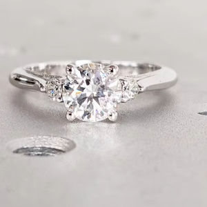 Oro blanco sólido corte redondo laboratorio Diamante tachonado hecho a mano filigrana Alianzas de Boda declaración anillos regalo diseño minimalista ODM OEM - Product Image 1