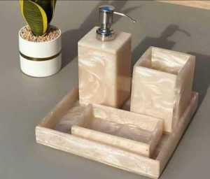 Juego de baño a base de resina de 4 100% hecho a mano ligero disponible a un precio mayorista asequible para Rabeh Exports - Product Image 6