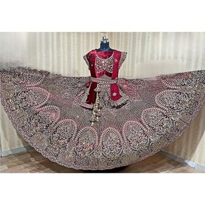 Riddhi Suman Designer Lehenga Bridal Wear con doble lata, Choli Jarakan sin coser y detalles hechos a mano - Product Image 1
