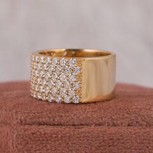 Anillo de Media Eternidad Unisex de Plata de Ley Hecho a Mano con Diamante de Corte Brillante Cultivado en Laboratorio de 2.10-2.60 Quilates, Chapado en Plata, Talla Personalizada - Product Image 1