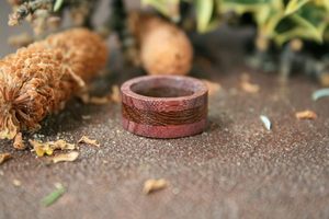 Bordes Rosewood Middle Ironwood Anillo de madera hecho a mano-Anillo de detalle de madera-Madera única hecha a mano-Naturaleza-Unisex-Regalo para él - Product Image 6