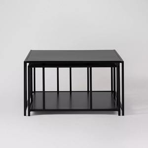 Table cylindrique ronde élégante en or conçue pour les chambres à coucher et les coins décoratifs avec un attrait intemporel - Product Image 5