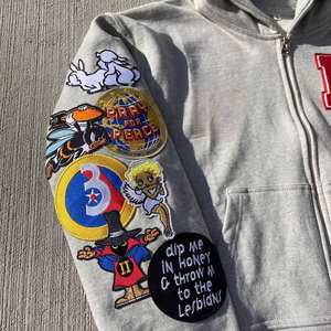 ชุดวอร์มวินเทจแบบ 2 ชิ้น รุ่นใหม่ล่าสุด ปี 2026 ผ้าหนาพิเศษ ล้างสีแบบแอซิด แต่งลายปักแบบซันเฟด สไตล์สตรีทแวร์ - Product Image 5