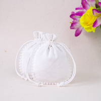 Pochette à cordon blanc personnalisée avec logo promotionnel, emballage rond pour bijoux, sac cadeau avec bordure en pompon