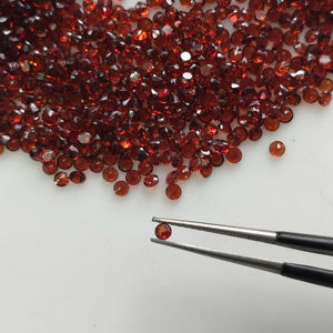Granate Rojo Natural de 2.25 mm, Corte Brillante Redondo, Piedra Preciosa Suelta de la Mejor Calidad para la Fabricación de Joyas - Product Image 1