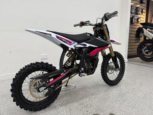 Motocicleta Eléctrica Todoterreno Hyper Bee de 48V para Jóvenes, Ligera, con Batería Extraíble, Entrega de Potencia Suave, Motor de 5KW - Product Image 5