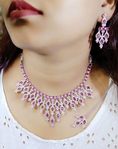 ชุดเครื่องประดับอินเดียสำหรับงานแต่งงานของขวัญงานหมั้นคุณภาพระดับพรีเมี่ยมคอลเลกชันเครื่องประดับสุดหรู - Product Image 1