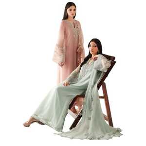 Vente en gros de robes de soirée de créateur en dentelle polyester avec broderie lourde pour mariage de fiançailles traditionnel indien pakistanais pour femmes - Product Image 1