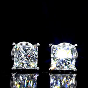 Boucles d'oreilles uniques en or blanc 14K avec diamants de laboratoire - Product Image 1