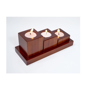 Bougeoir en bois sculpté à la main fini or de qualité supérieure décoration de Noël intérieure et extérieure avec bougeoir en bois de manguier - Product Image 1