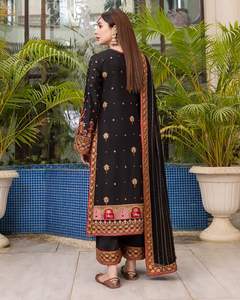 Lehenga choli de mariée multicolore à broderie lourde pour femmes pour la fête de mariage, vêtements indiens pakistanais en gros - Product Image 5