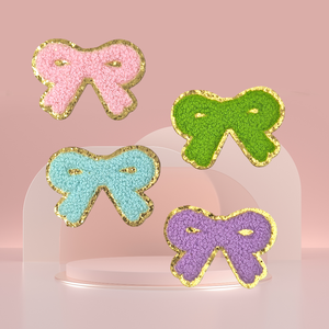 Parche Bordado de Chenilla en Forma de Lazo Hecho a Mano para Sombreros, Ropa y Accesorios - Product Image 1