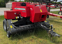 Presse à balles carrées compacte Massey Ferguson 1840 2026 – Mini-presse à balles de foin