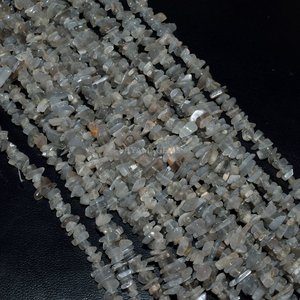 Vente en gros de perles en vrac de pierre de lune grise naturelle brin de 34 pouces de puces lisses non coupées fabrication de bijoux fourniture de matériaux en pierre - Product Image 5