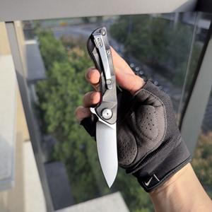 Crea tu cuchillo personalizado cuchillo plegable elegante mango G11 en bajo MOQ fabricación de cuchillos - Product Image 2