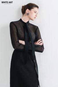 Tops y blusas de mujer de alta calidad con estilo ESBER BLUSA DE PLUMA DE MANGA LARGA Embalaje personalizado WHITEANT Fábrica profesional - Product Image 5