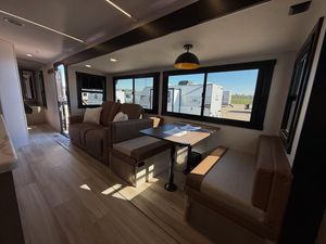 Suministramos Autocaravanas de Lujo 4X4 Todoterreno, Remolques para Campamentos, Casas Móviles, al Mejor Precio, Venta al por Mayor de Fábrica, Gran Venta - Product Image 5