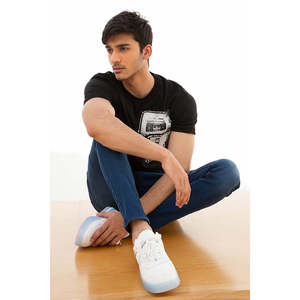 Camiseta de Hombre de Nuevo Diseño, 100% Algodón, Transpirable, Primavera/Otoño, Personalizada OEM/ODM - Product Image 2