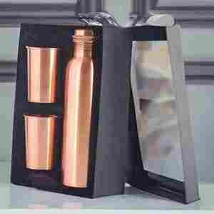 Bouteille d'eau artisanale en cuivre antique Verres pour enfants de haute qualité Vente chaude en Inde - Product Image 3