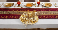Ensemble de dîner traditionnel indien en relief Bols de plaque Thali en laiton fabriqués à la main avec cuillère en verre Belle vaisselle cadeau pour le dîner